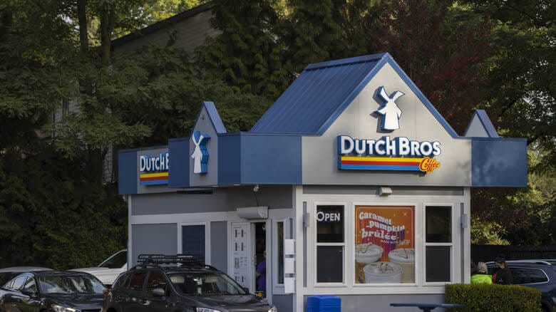 Chowhound Dutch Bros' Most Popular Drink 1 a Dutch Bros drive-thru - Hapabapa/Getty Images